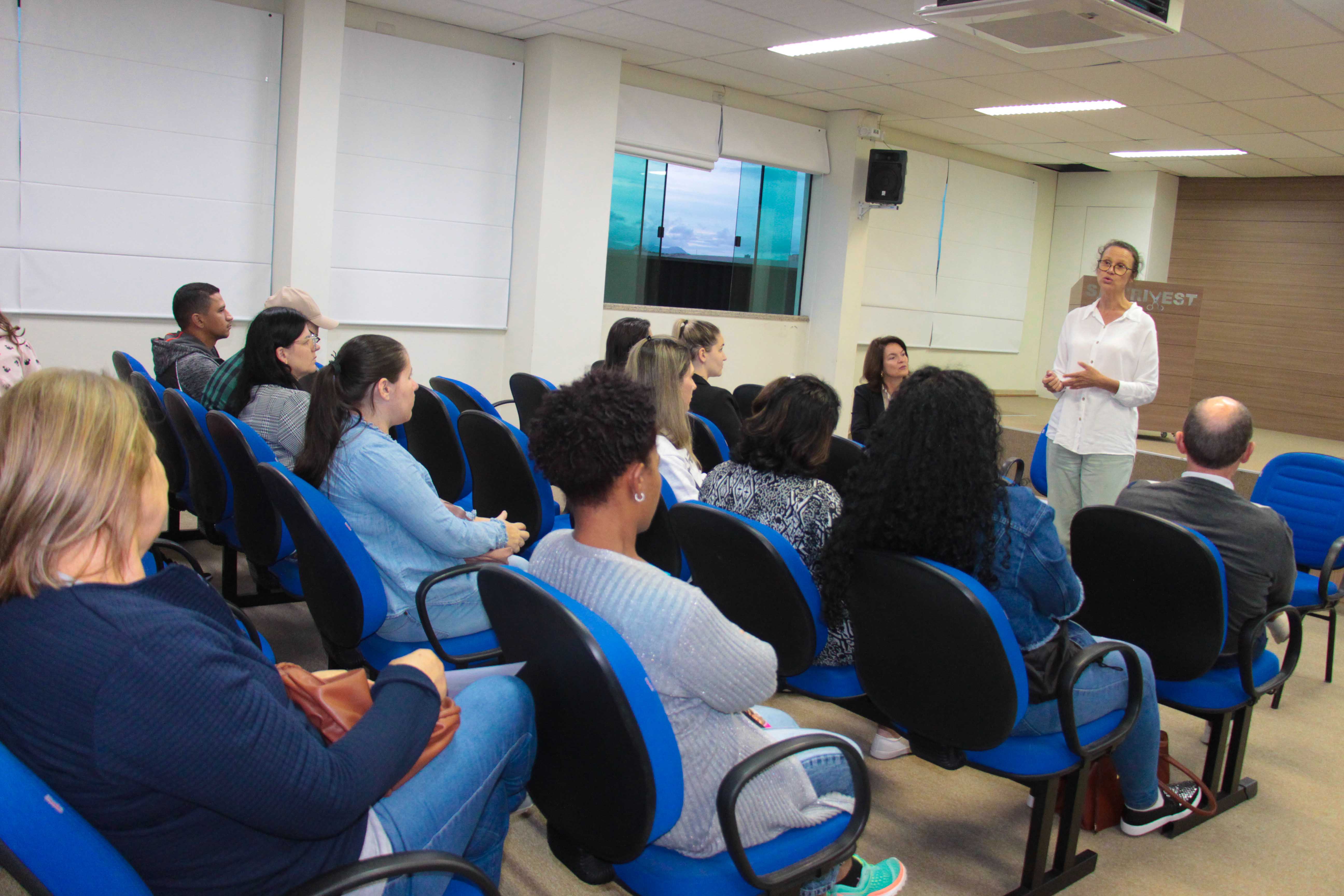 Trabalhadores do vestuário aprovam reajuste de 5,06% para salários acima do piso da categoria e renovam todas as conquistas da convenção