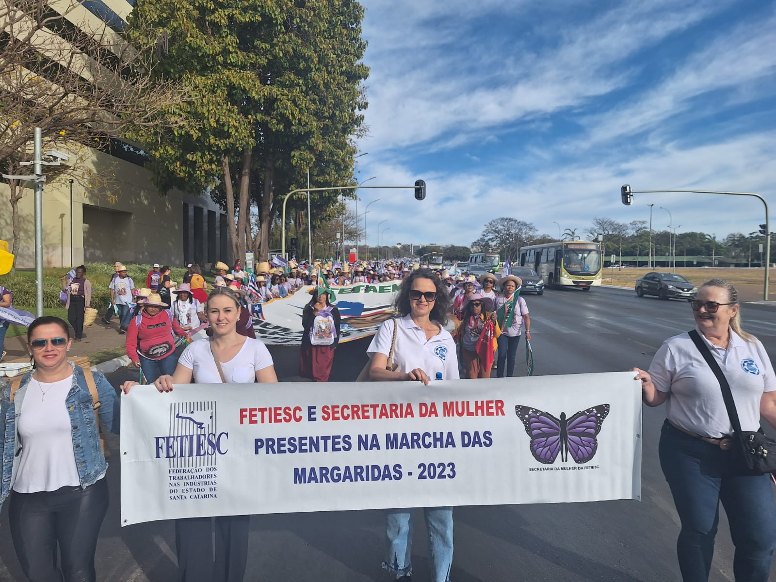 Sintrivest marca presença na Marcha das Margaridas em Brasília