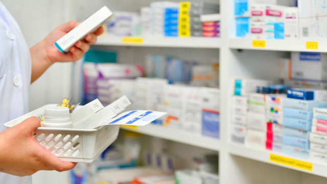 Lei que prevê distribuição de medicamentos prescritos na rede privada via SUS já está em vigor